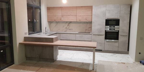 Комбинация бетона и дерева - кухня Stone