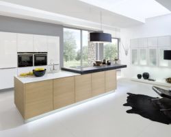 NK10975 Nature 565   Eiche Cognac   GlasTec Plus 16W   WeiSZ Hochglanz