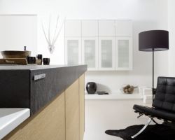 NK11009 Nature 565   Eiche Cognac   GlasTec Plus 16W   WeiSZ Hochglanz