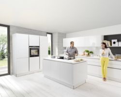 NK13472 Nova Lack 731   WeiSZ Hochglanz