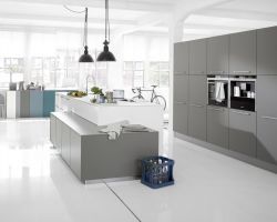 NK16965 Soft Lack 76A   ArcticweiSZ softmatt   Soft Lack 76Q   Quarzgrau softmatt