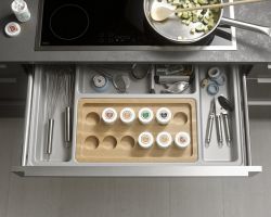 NK18339 Lux 36G   Quarzgrau Hochglanz   Manhattan 49D   Nordic Oak