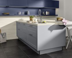 NK18356 Frame Lack A05   Papyrusgrau   Frame Lack A16   Blaubeere