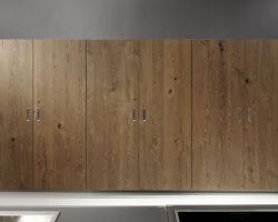 NK18666 Nova Lack 73T   Tiefblau Hochglanz   Legno 59T   Eiche Trueffel