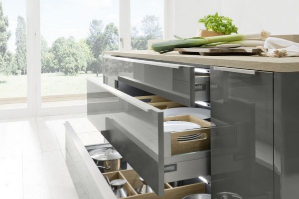 NK20254 Corona 19Q   Quarzgrau Hochglanz