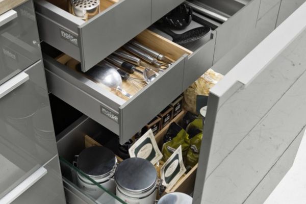 NK20256 Corona 19Q   Quarzgrau Hochglanz