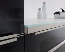 NK2095 Glas Tec Plus 16S   Nachtschwarz Hochglanz