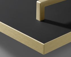 NK21244 close up Flair Schwarz   Messing Optik