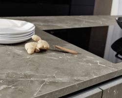 NK23771 Manhattan   Marmor grau   Phoenix   Schwarz softmatt