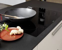 NK23777 Tavola   Eiche Barolo   Soft Lack   Sahara