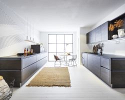 NK23859 Koje 16 Soft Lack   Tiefblau   Artwood   Eiche geflaemmt