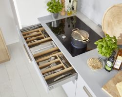 NK23970 Tavola   Eiche Pinot   Soft Lack   Papyrusgrau