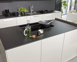 NK23988 Tavola   Eiche Barolo   Soft Lack   Sahara