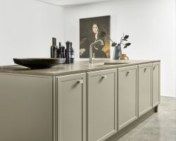 NK24631 TORINO LACK   Lava softmatt