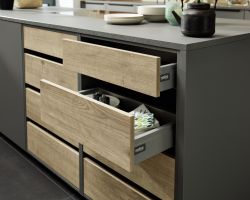 NK25299 Plus   Quarzgrau   Manhattan   Steineiche