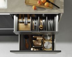 NK27793 Manhattan   Eiche Nero