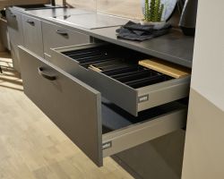 NK27866 Metal   Stahl Grau   Lux   WeiSZ Hochglanz