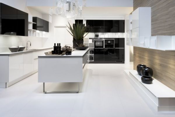 NK4503 Glas Tec Plus 16W   WeiSZ Hochglanz   Glas Tec Plus 16S   Nachtschwarz Hochglanz