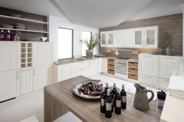 NK4520 Castle 33M   Magnolia Hochglanz