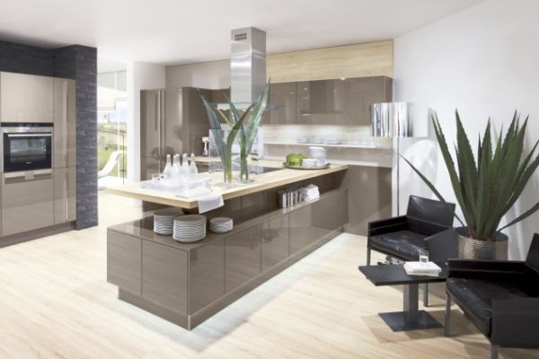 NK4540 Nova Lack 739   Magma Hochglanz