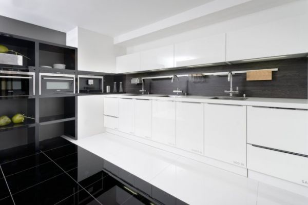 NK4543 Nova Lack 731   WeiSZ Hochglanz