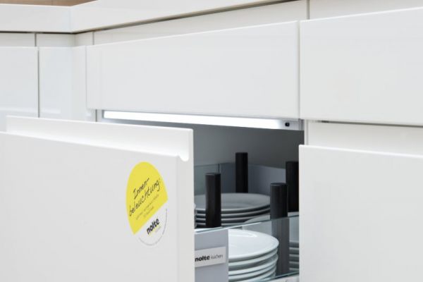 NK4549 Detail Alpha Lack 551   WeiSZ Hochglanz