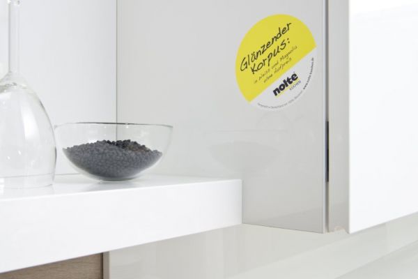 NK4561 Detail Alpha Lack 551   WeiSZ Hochglanz