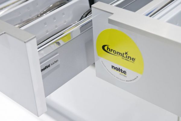 NK4562 Detail Lux 361   WeiSZ Hochglanz   Lux 363   Lemon Hochglanz