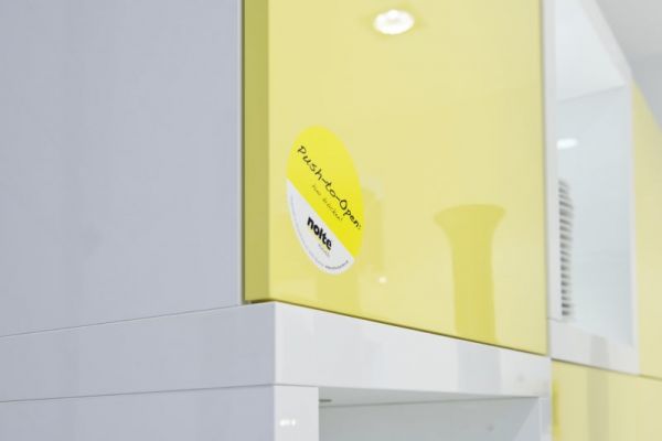 NK4564 Detail Lux 361   WeiSZ Hochglanz   Lux 363   Lemon Hochglanz