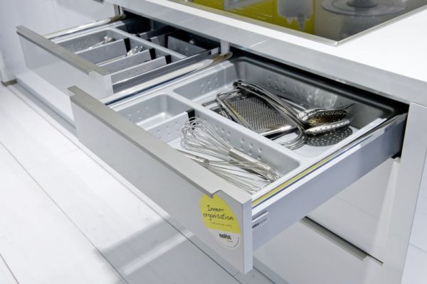 NK4569 Detail Lux 361   WeiSZ Hochglanz   Lux 363   Lemon Hochglanz