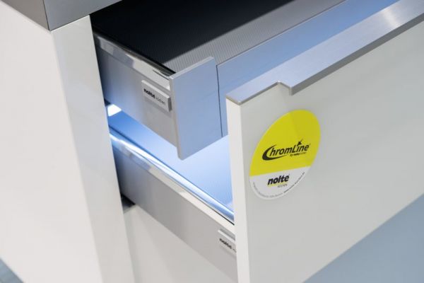 NK4578 Detail Glas Tec Plus 16W   WeiSZ Hochglanz