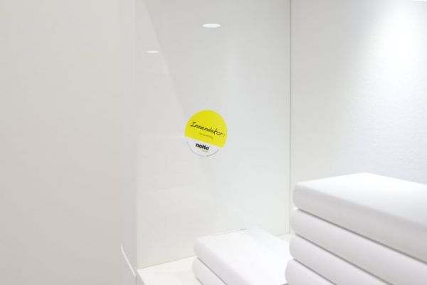 NK4583 Detail Nova Lack 731   WeiSZ Hochglanz