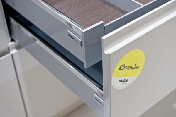 NK4626 Detail Alpha Lack 558   Sahara Hochglanz