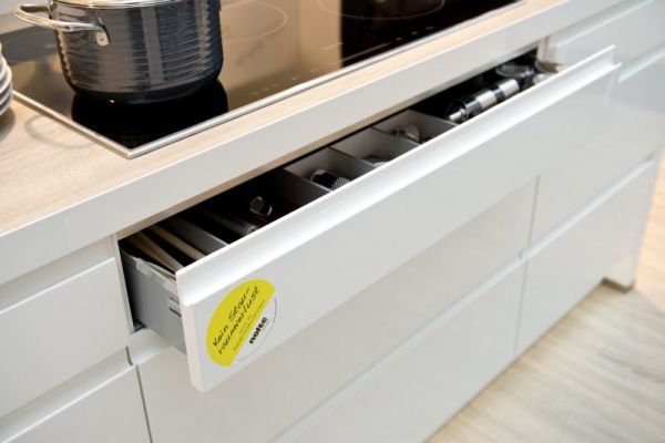 NK4633 Detail Trend Line Plus 53M   Magnolia Hochglanz