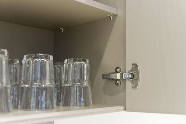 NK4648 Detail Manhattan 496   Holzpore Magnolia   Manhattan 497   Holzpore Lava