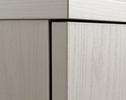 NK6774 Detailaufnahme Wange   Sichtseite Holzpore Lava