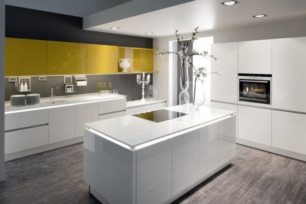 NK7555 Koje 01   Nova Lack 731   WeiSZ Hochglanz   Nova Lack 73C   Curry Hochglanz