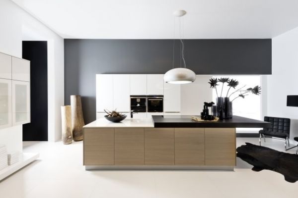 NK7714 Koje 10   Glas Tec Plus 16W   WeiSZ Hochglanz   Nature 565   Eiche Cognac