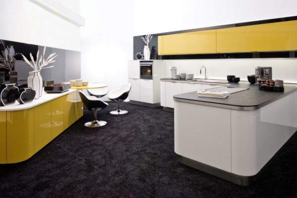 NK7715 Koje 13   Nova Lack 731   WeiSZ Hochglanz   Nova Lack 73C   Curry Hochglanz