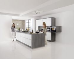 NK8918 Alpha Lack 551   WeiSZ Hochglanz